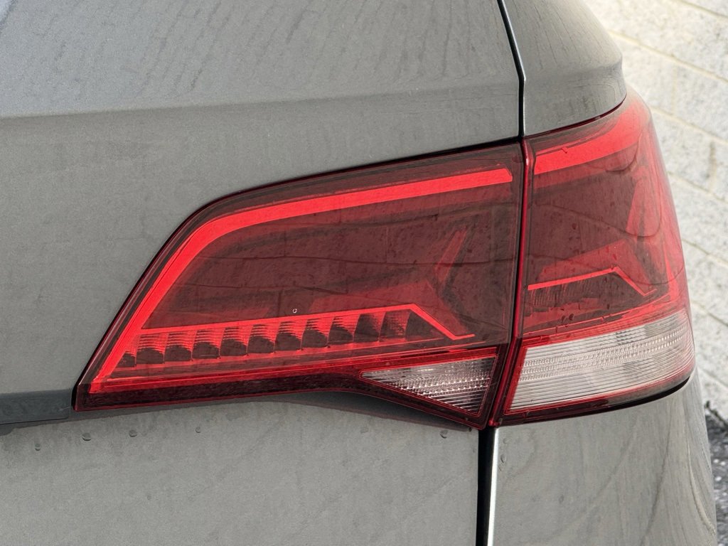 Used 2023 Volkswagen Taos SE w/ Panoramic Sunroof Package image 13