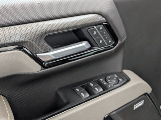 Used 2026 Chevrolet Silverado 2500 ZR2 AWD/4WD image 18