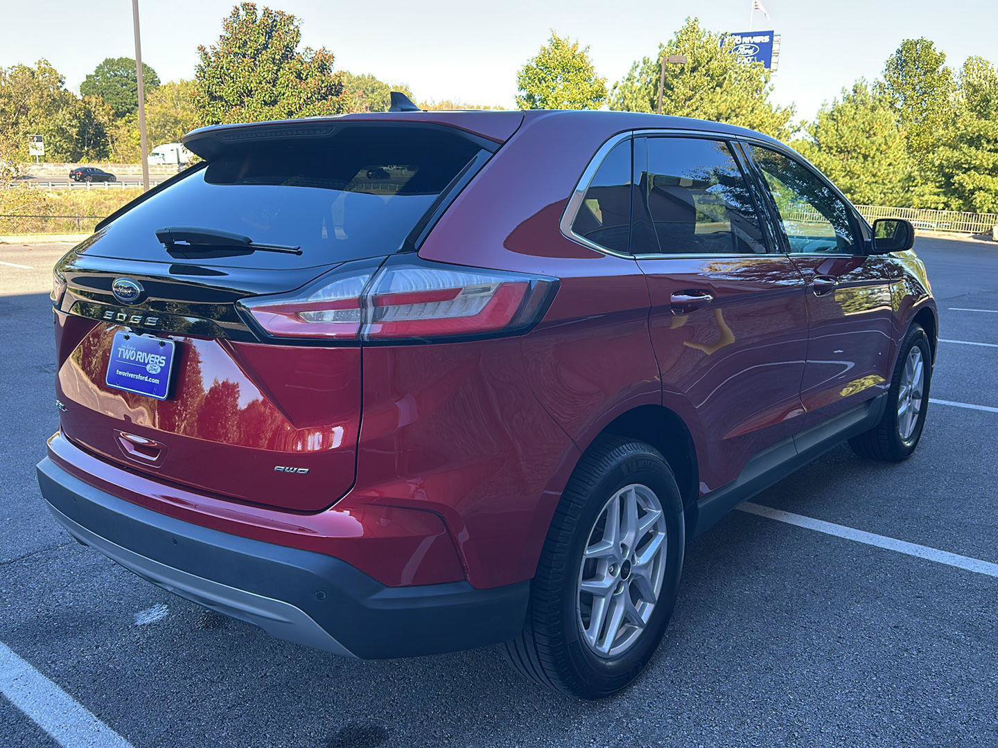 Certified 2024 Ford Edge SEL w/ Convenience Package AWD/4WD image 5