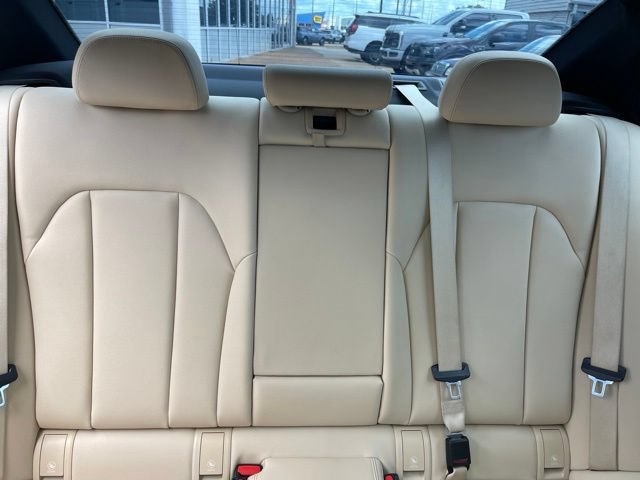 Used 2021 BMW 330i Sedan w/ Premium Package RWD image 24