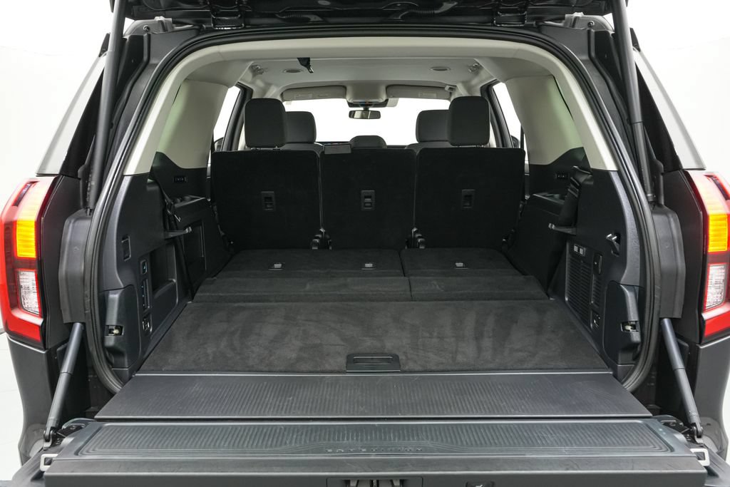Certified 2025 Ford Expedition Active AWD/4WD image 27