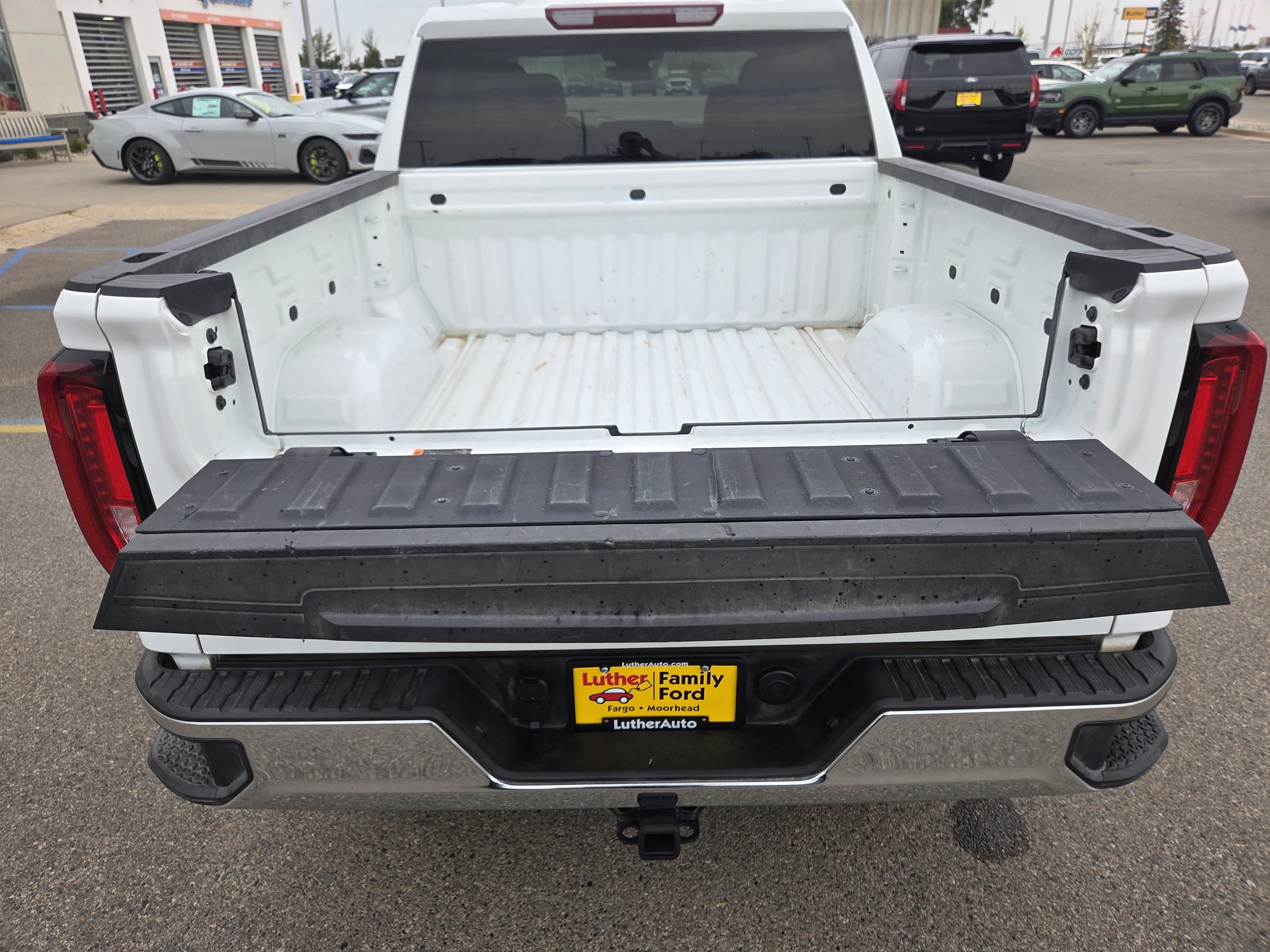 Used 2025 GMC Sierra 1500 SLT AWD/4WD image 23
