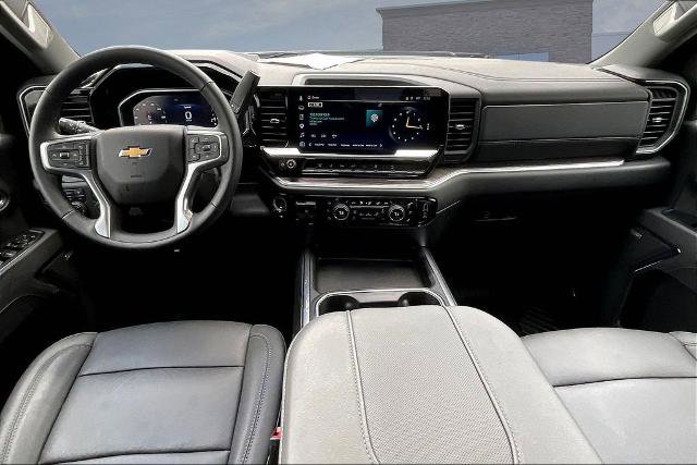 Used 2026 Chevrolet Silverado 2500 LTZ w/ LTZ Convenience Package AWD/4WD image 8