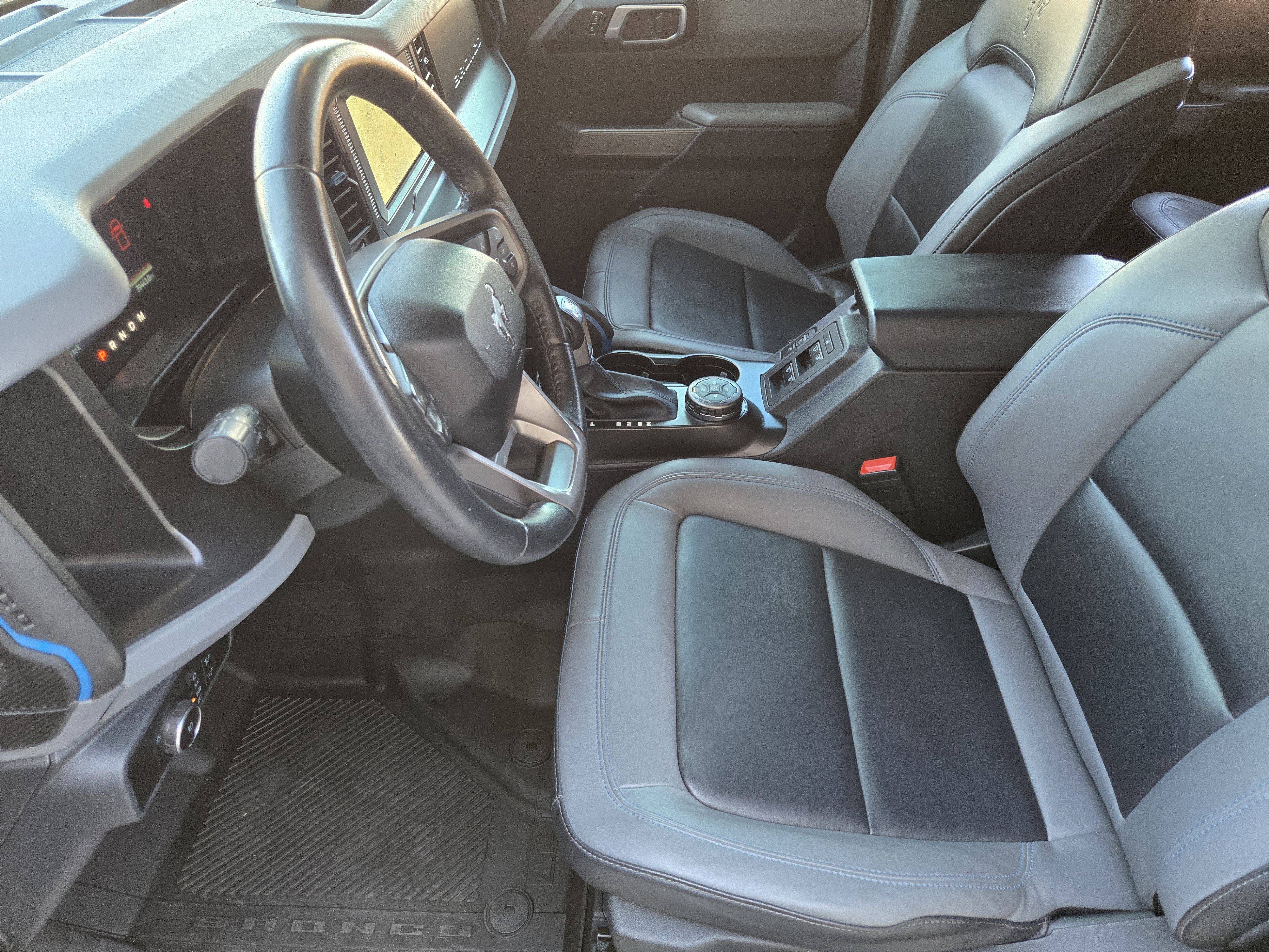 Certified 2023 Ford Bronco Black Diamond image 9