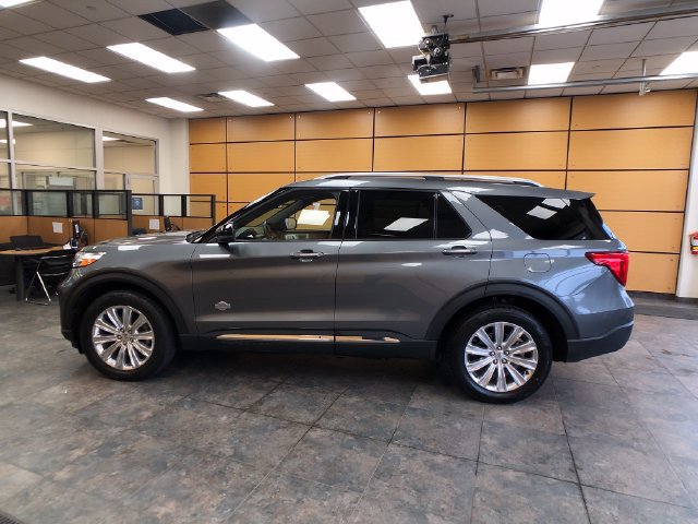 Certified 2022 Ford Explorer King Ranch w/ Premium Technology Package AWD/4WD image 4