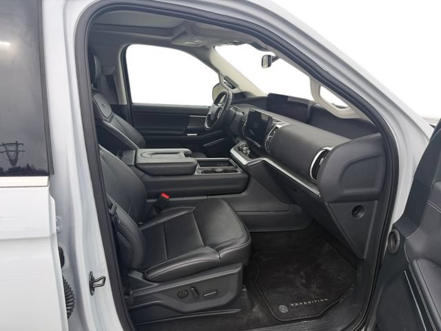 Certified 2025 Ford Expedition Platinum AWD/4WD image 15