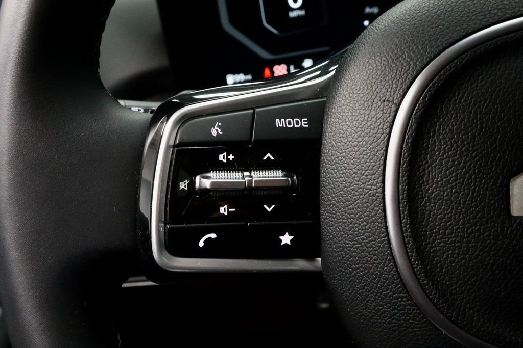 Used 2025 Kia Sorento SX image 31