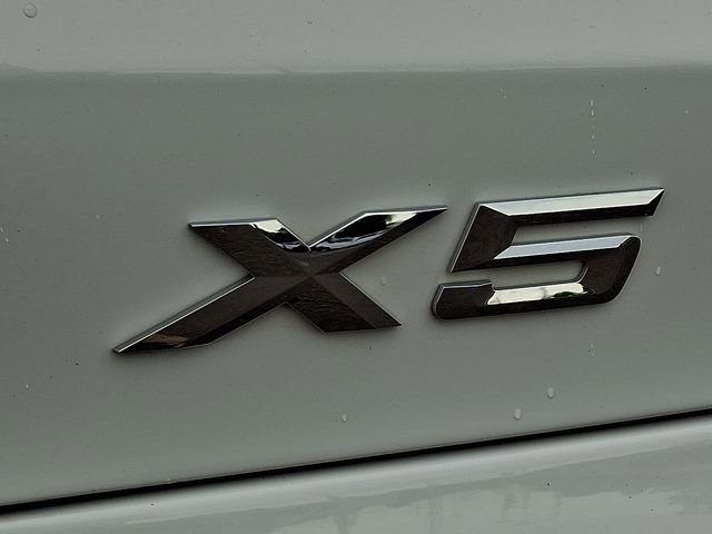 Used 2023 BMW X5 xDrive40i w/ Premium Package AWD/4WD image 34