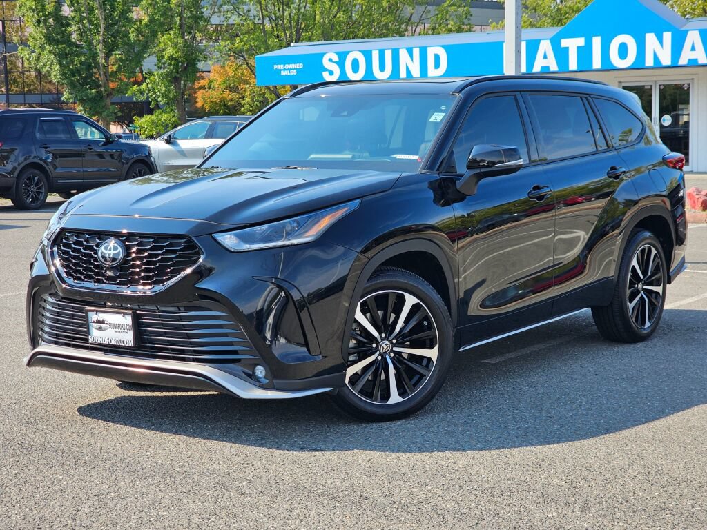 Used 2022 Toyota Highlander XSE