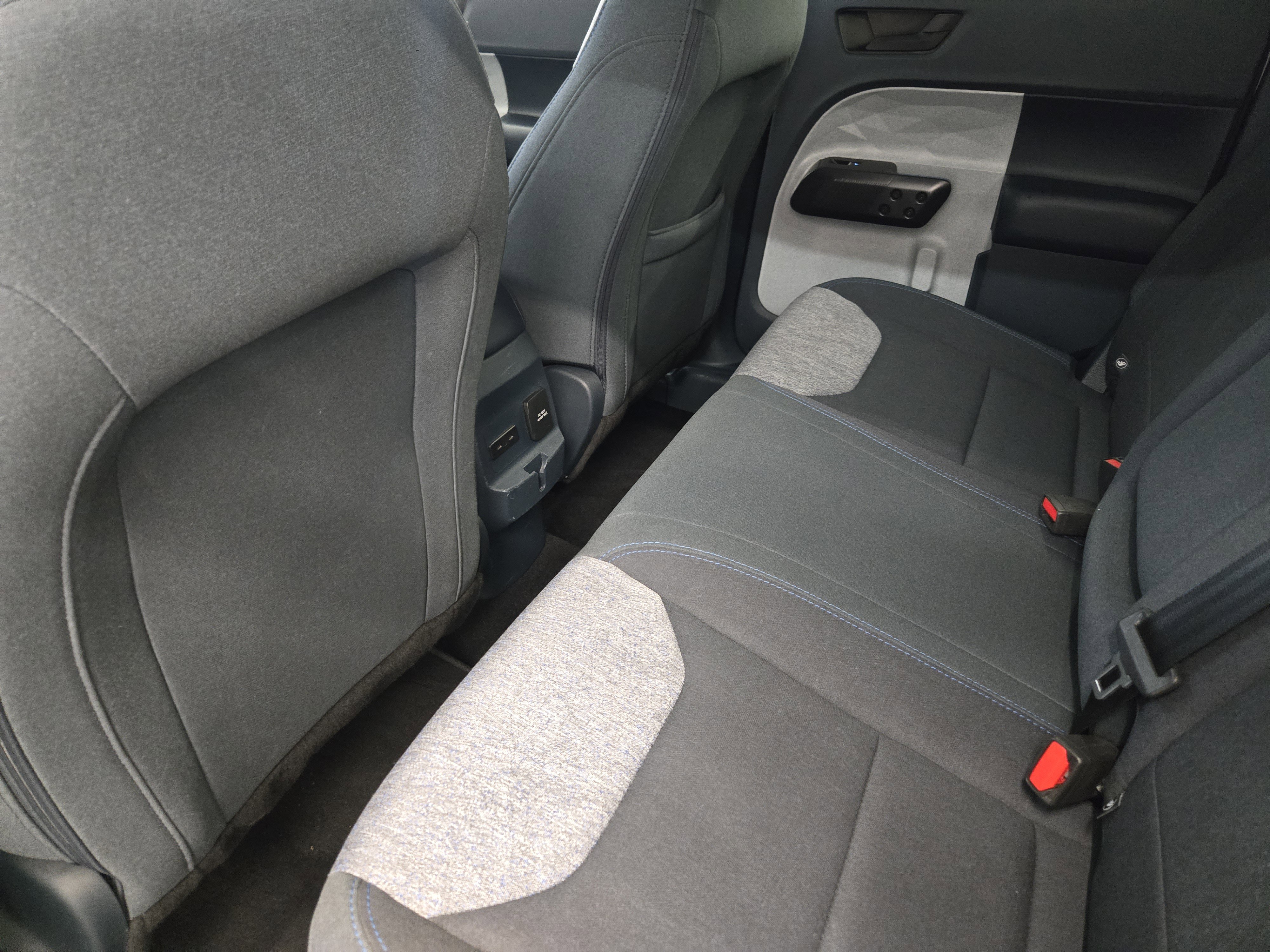 Certified 2025 Ford Maverick XLT w/ XLT Luxury Package FWD image 30