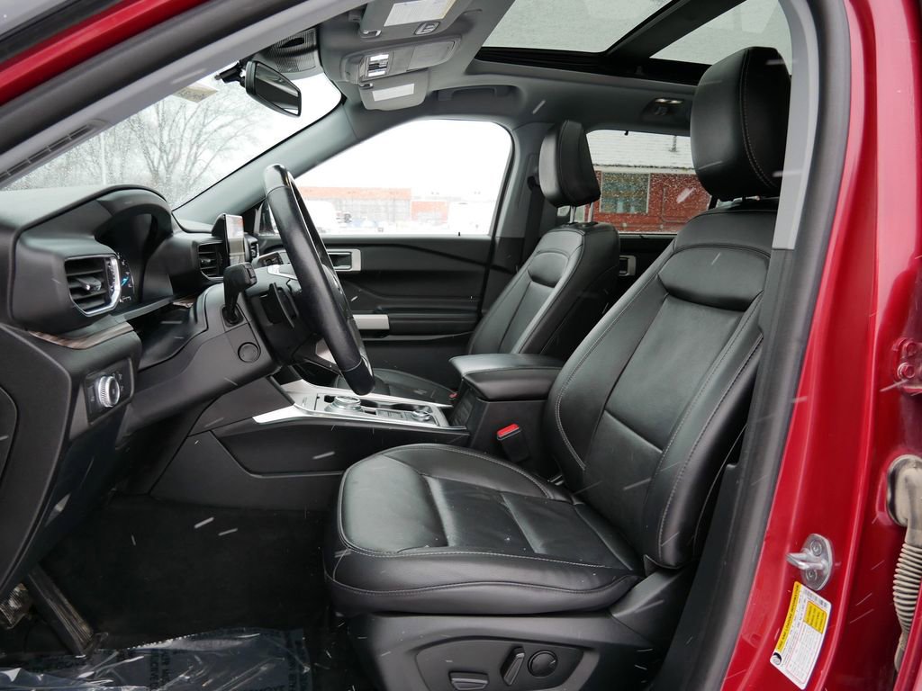 Certified 2021 Ford Explorer Limited w/ Equipment Group 301A image 16