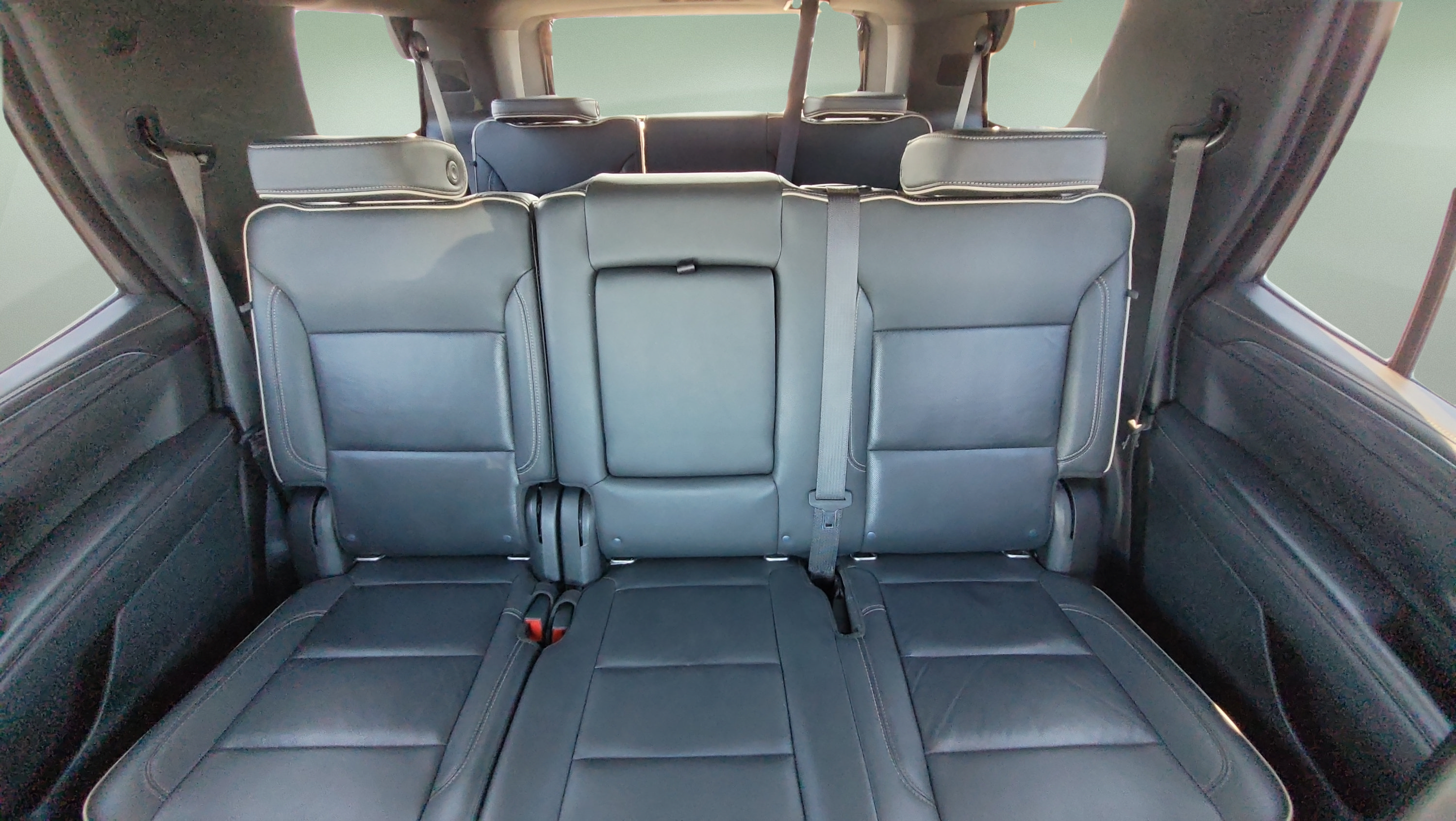 Used 2022 GMC Yukon SLT w/ Max Trailering Package AWD/4WD image 21