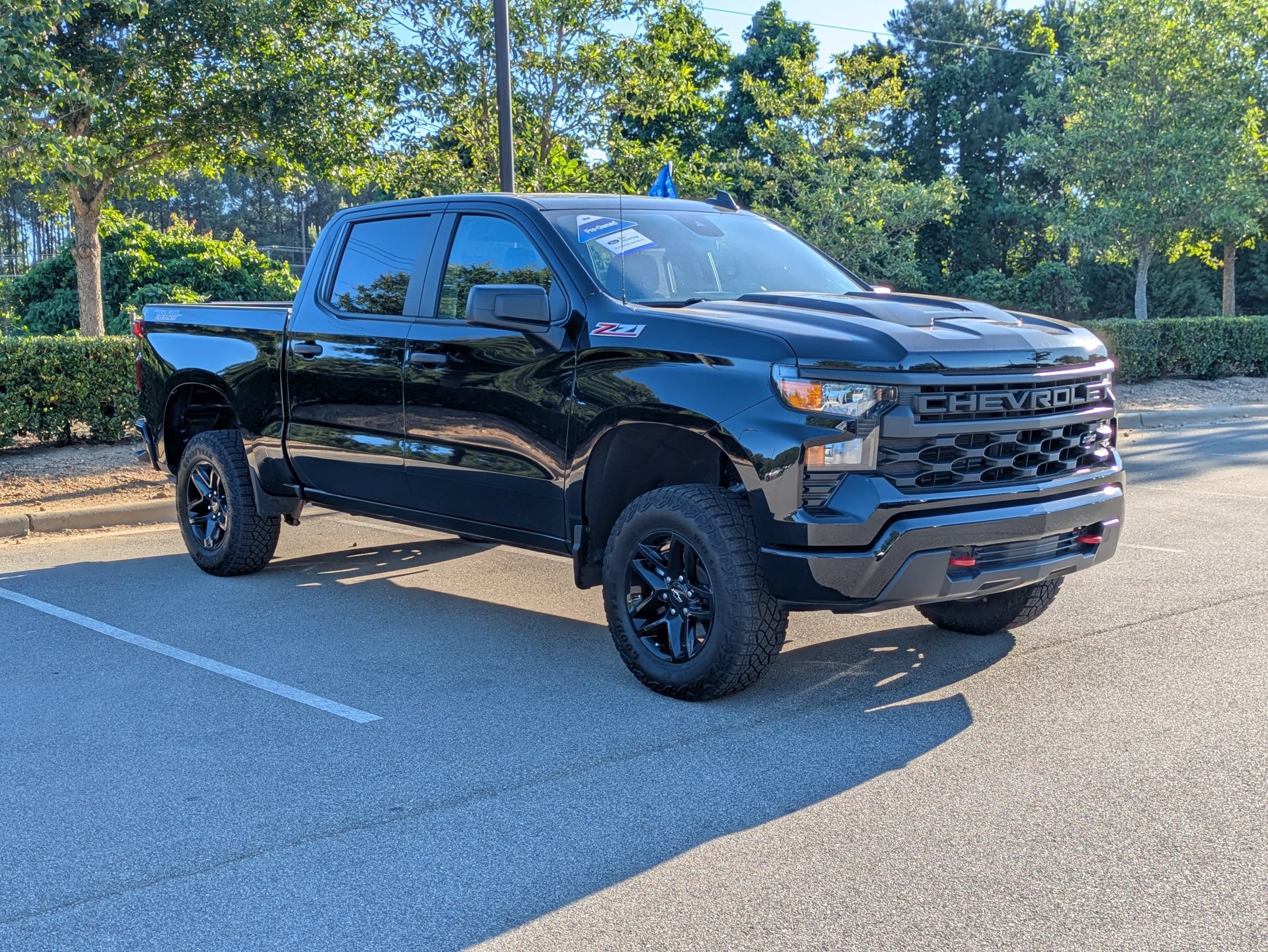 Used 2024 Chevrolet Silverado 1500 Custom Trail Boss AWD/4WD image 1