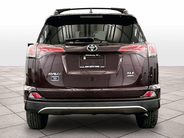 Used 2018 Toyota RAV4 XLE AWD/4WD image 4