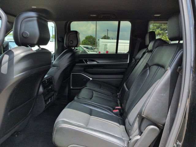 Used 2024 Jeep Wagoneer Series II w/ Flexible Seating Group RWD image 16