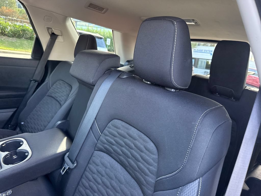 Used 2022 Nissan Pathfinder SV w/ SV Black Package FWD image 22