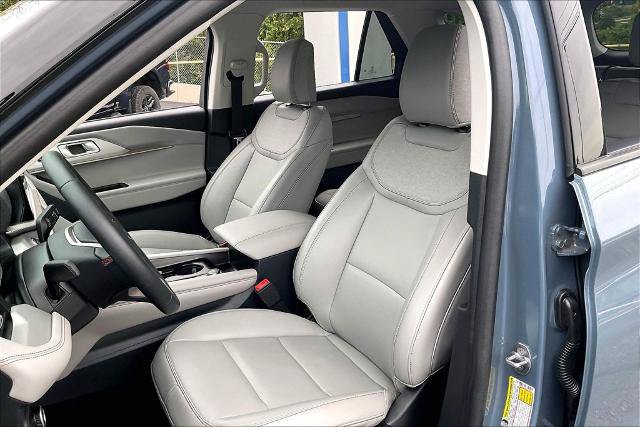 Certified 2026 Ford Explorer Active w/ Active Comfort Package RWD image 24