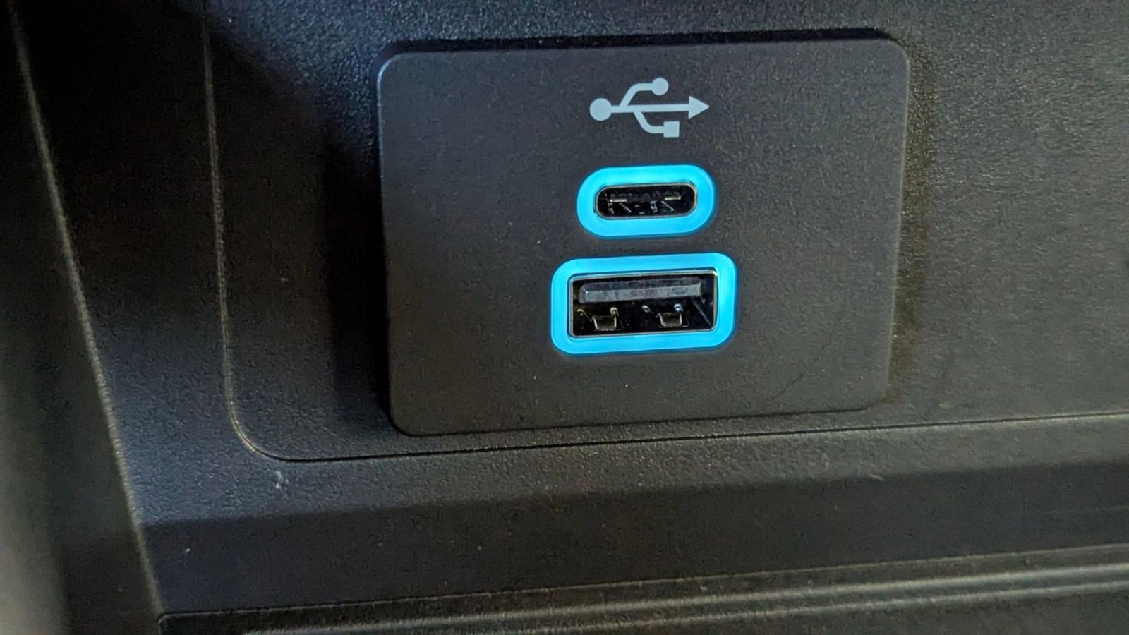 Certified 2025 Ford Mustang GT Premium w/ GT Performance Package image 26