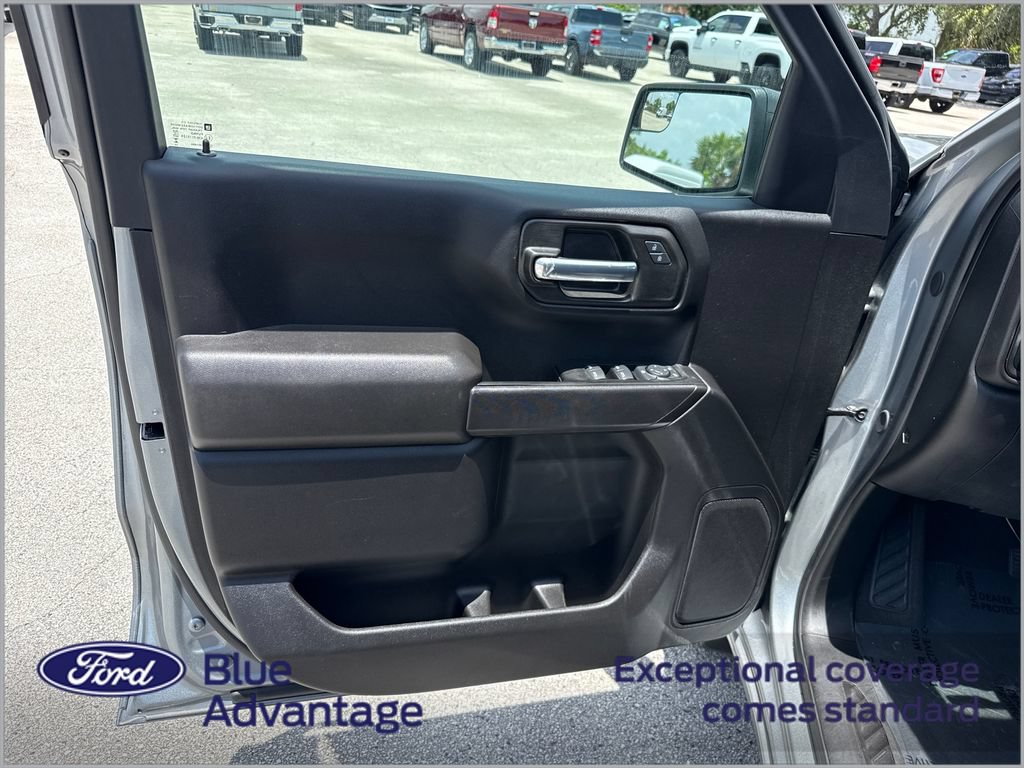 Used 2025 GMC Sierra 1500 Pro w/ Graphite Edition AWD/4WD image 12