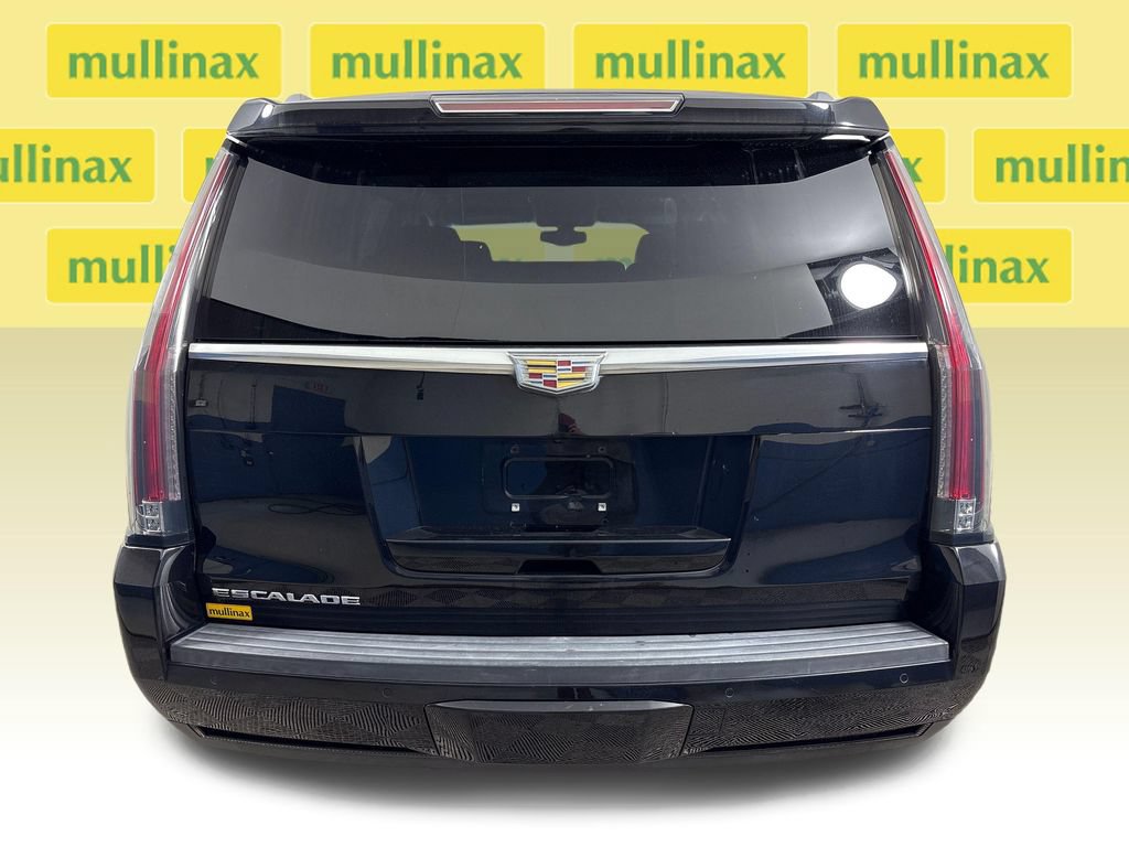 Used 2018 Cadillac Escalade 2WD image 16