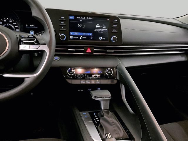 Used 2023 Hyundai Elantra SEL FWD image 6