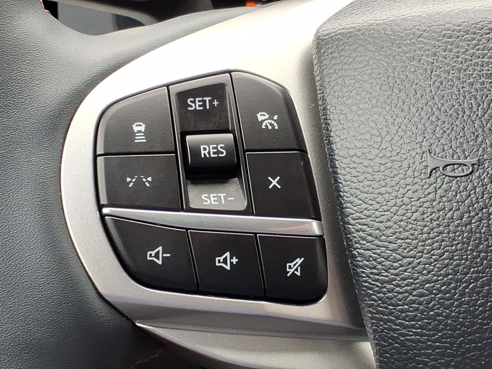 Certified 2025 Ford Explorer Active AWD/4WD image 27