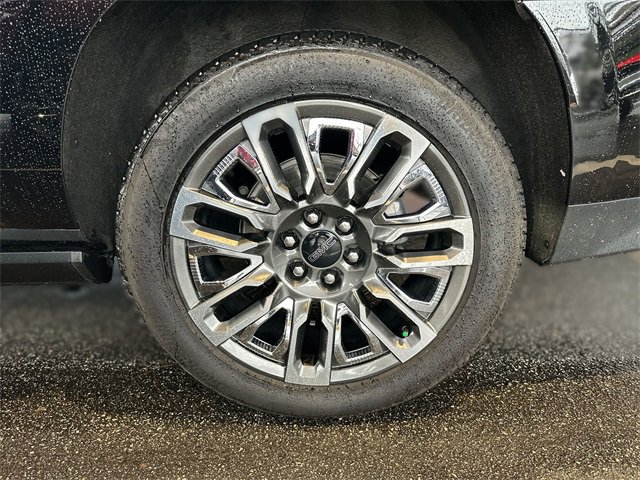 Used 2023 GMC Yukon XL Denali Ultimate image 10