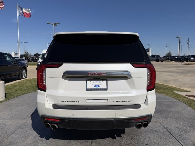 Used 2023 GMC Yukon XL Denali w/ Denali Reserve Package image 2