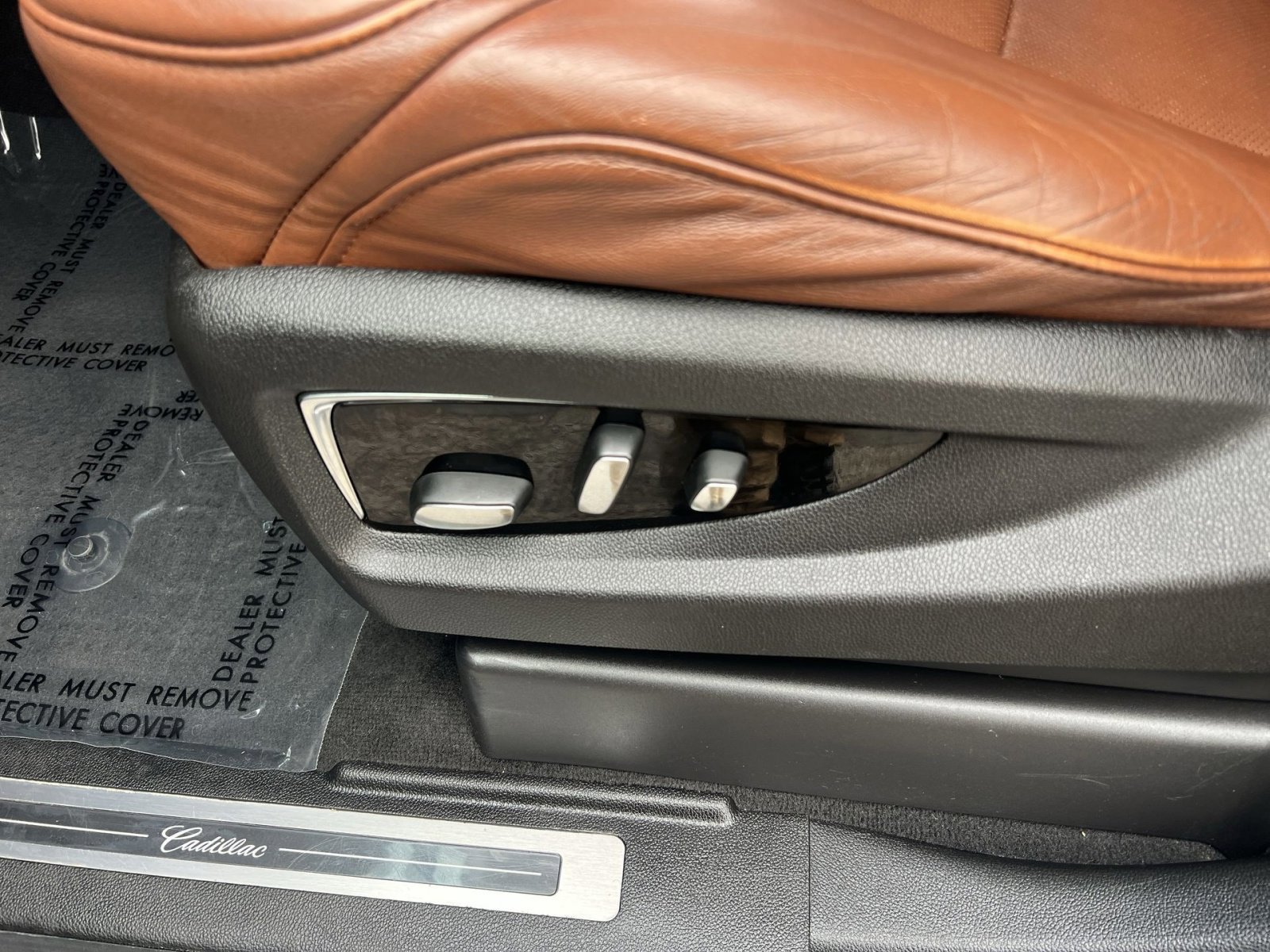 Used 2017 Cadillac Escalade Premium Luxury image 14