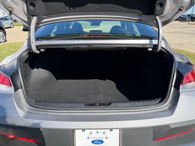 Used 2025 Hyundai Elantra Sport image 7