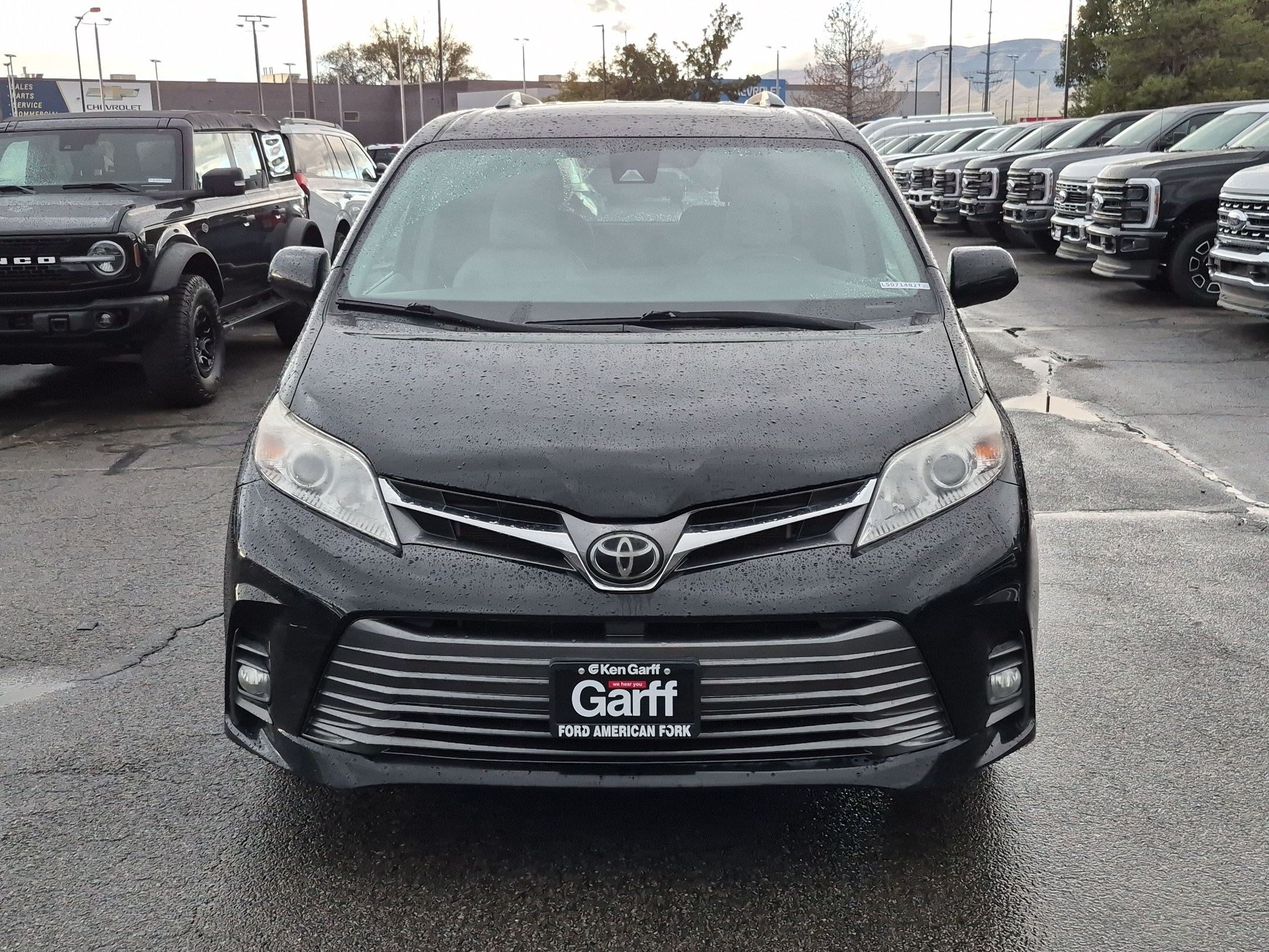 Used 2020 Toyota Sienna XLE FWD image 12