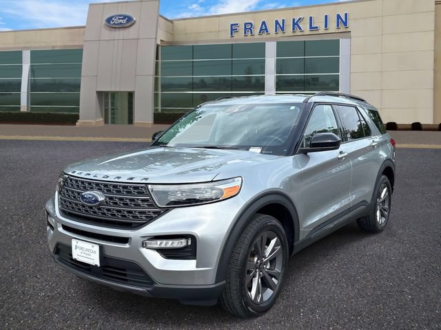 Certified 2023 Ford Explorer XLT w/ Equipment Group 202A AWD/4WD image 3