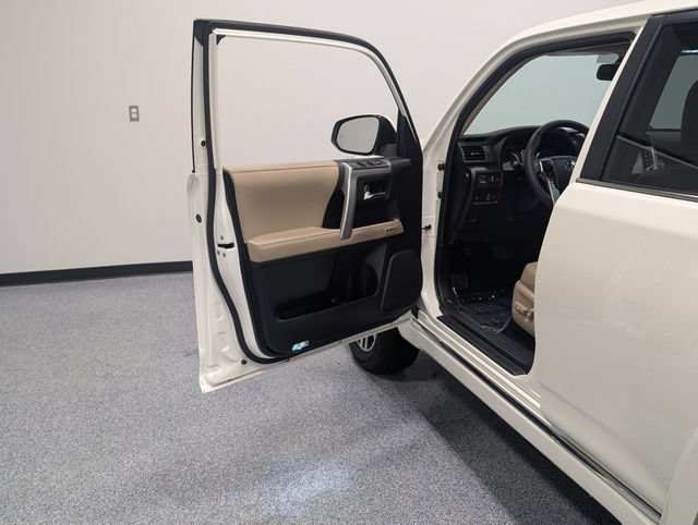 Used 2023 Toyota 4Runner Limited AWD/4WD image 13