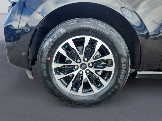 Certified 2025 Ford Expedition Platinum AWD/4WD image 14