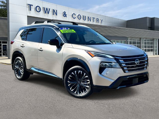 Used 2026 Nissan Rogue Platinum w/ Platinum Premium Package AWD/4WD image 1