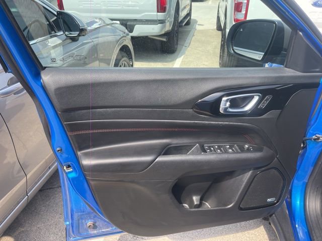 Used 2022 Jeep Compass Trailhawk w/ Trailhawk Elite Group image 16