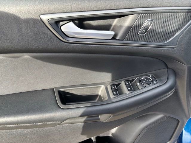 Certified 2021 Ford Edge SE image 11