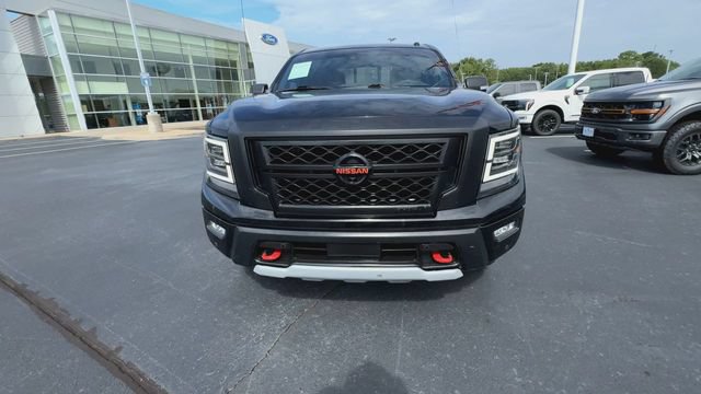 Used 2021 Nissan Titan PRO-4X w/ Pro-4x Convenience Package AWD/4WD image 3