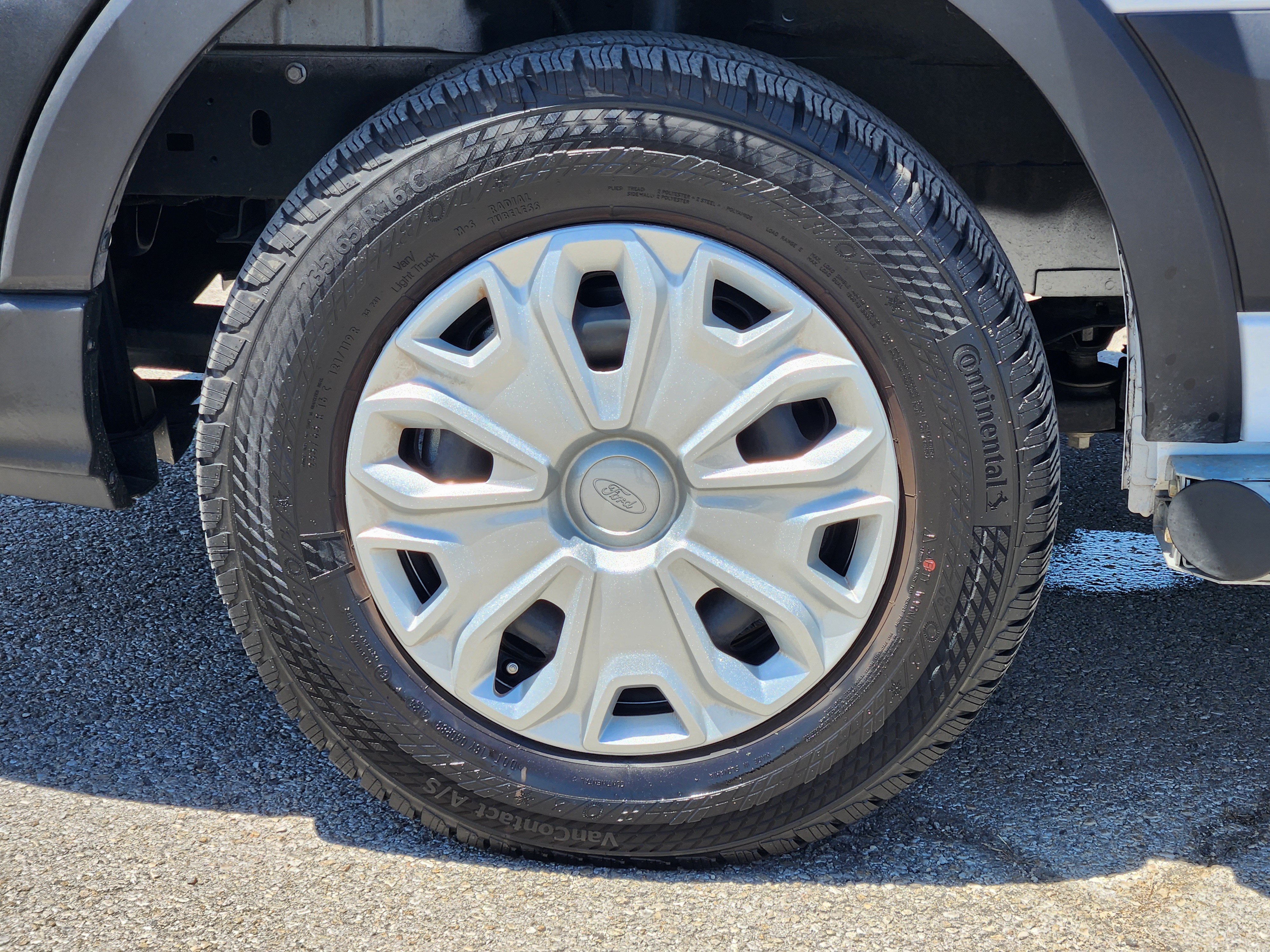 Certified 2025 Ford Transit 250 Low Roof w/ Exterior Upgrade Package RWD image 10