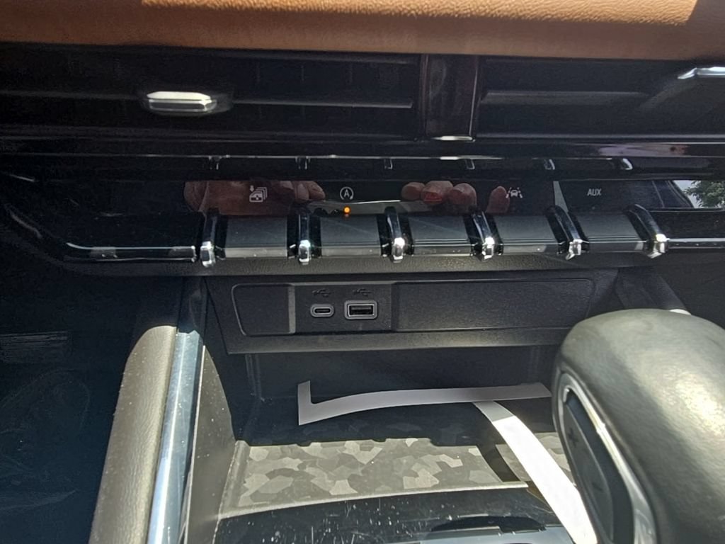 Used 2023 GMC Canyon AT4 AWD/4WD image 13