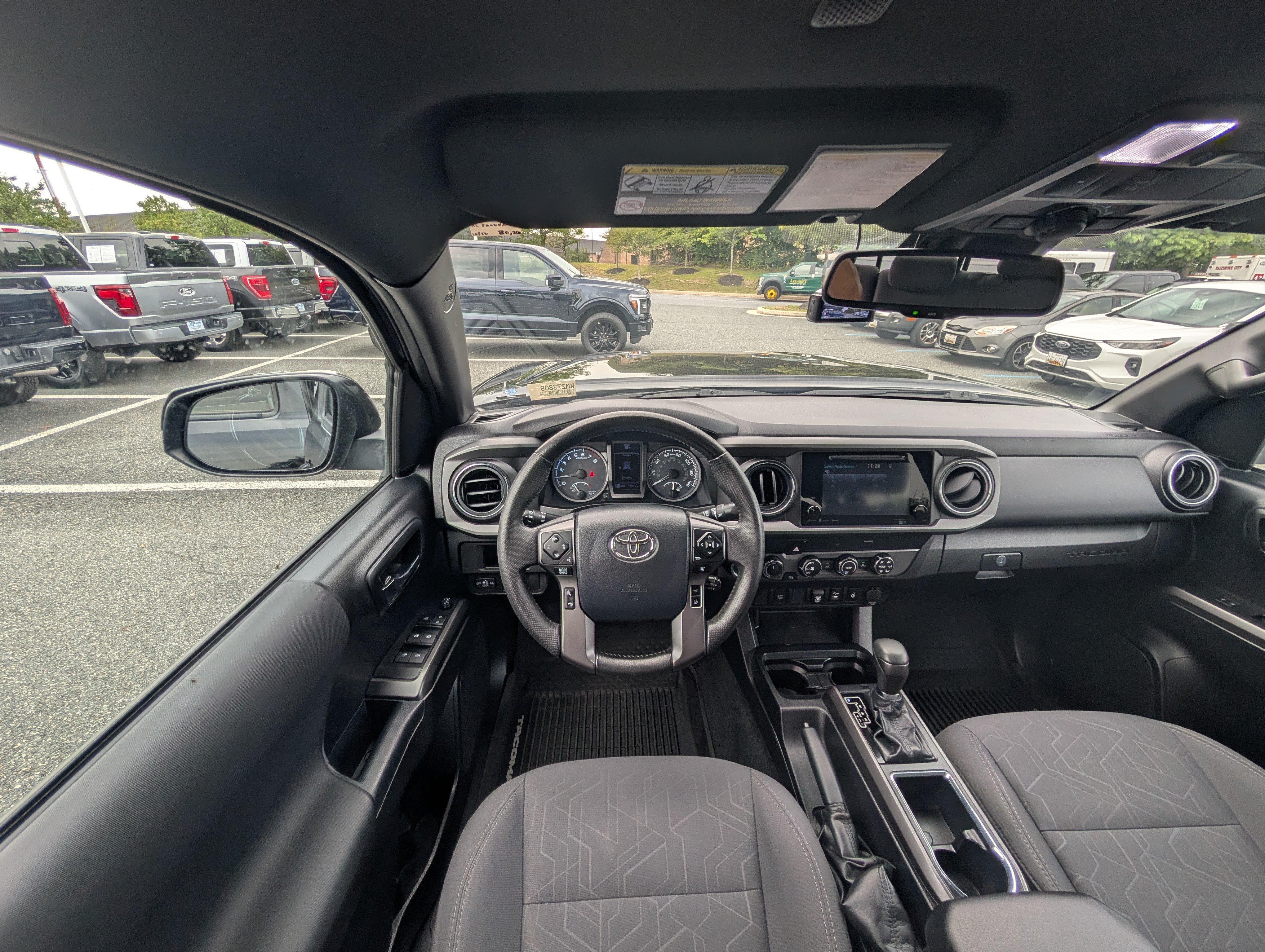 Used 2019 Toyota Tacoma TRD Off-Road AWD/4WD image 15