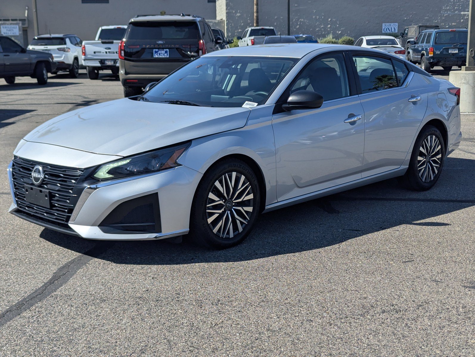 Used 2024 Nissan Altima 2.5 SV FWD image 5