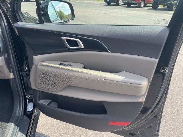 Used 2026 Kia Carnival FWD image 13