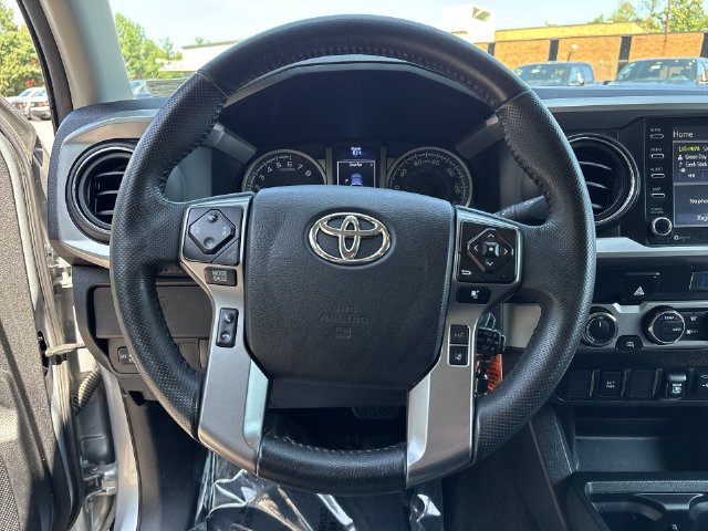 Used 2022 Toyota Tacoma SR5 AWD/4WD image 14
