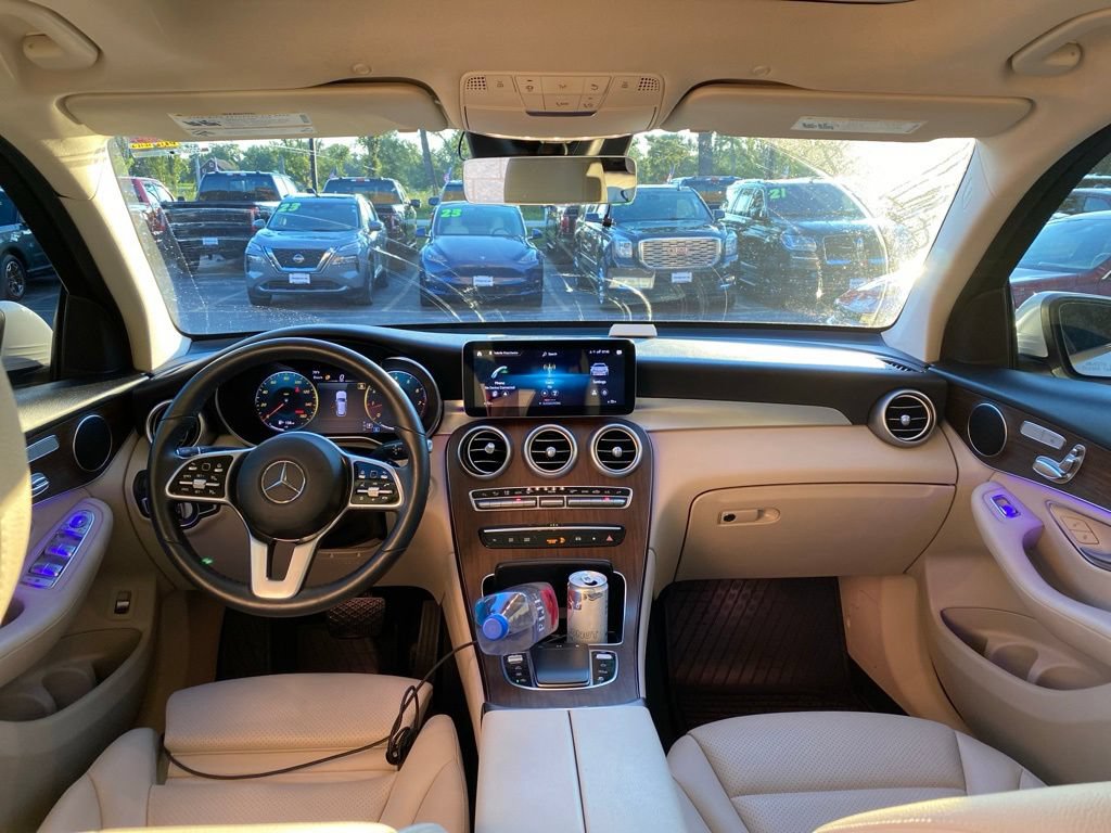 Used 2021 Mercedes-Benz GLC 300 4MATIC image 7