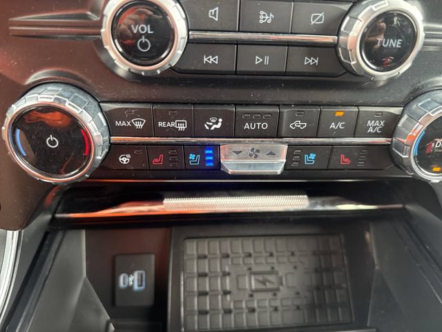 Certified 2023 Ford F150 Raptor AWD/4WD image 33