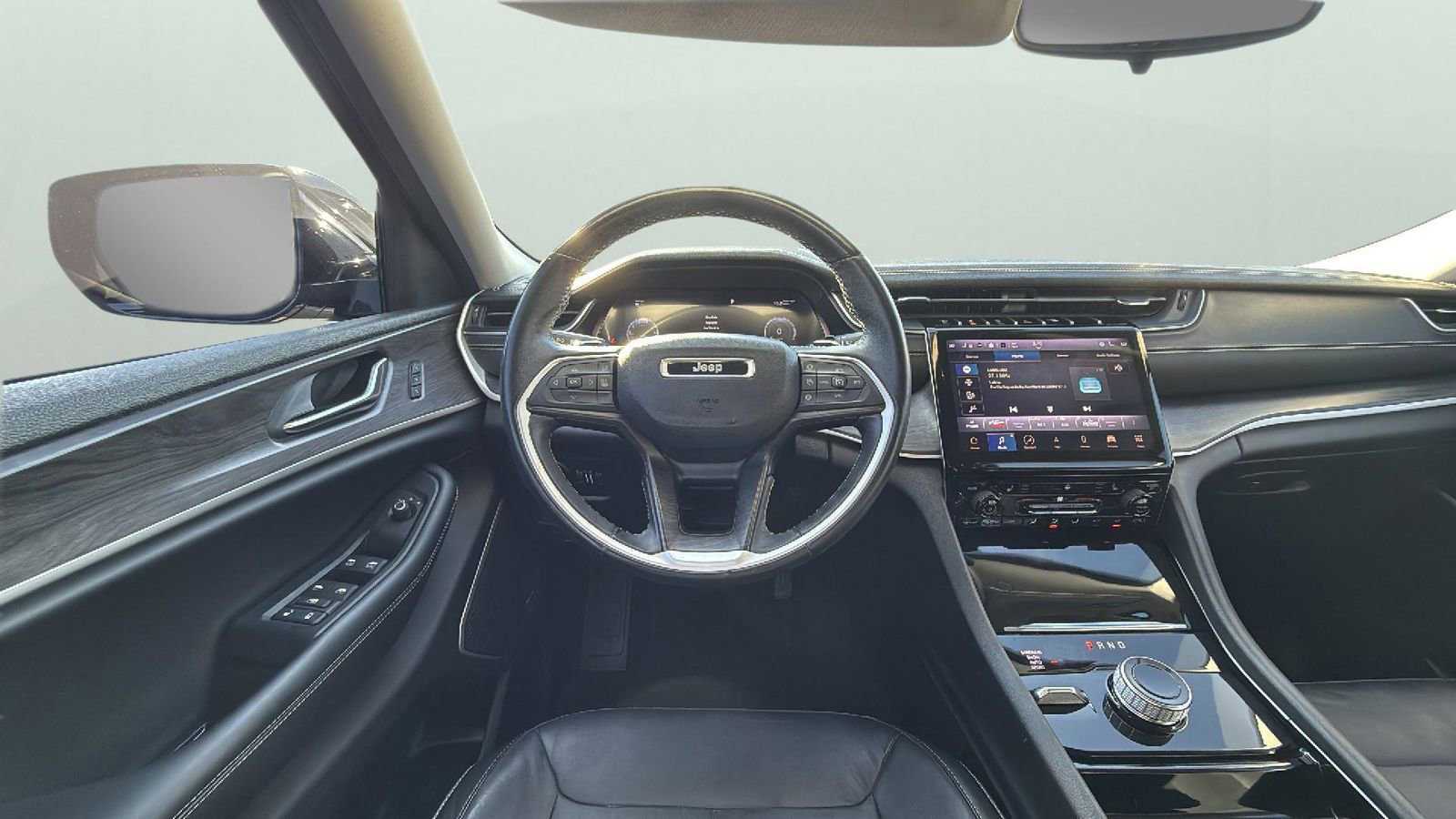 Used 2022 Jeep Grand Cherokee L Limited image 13