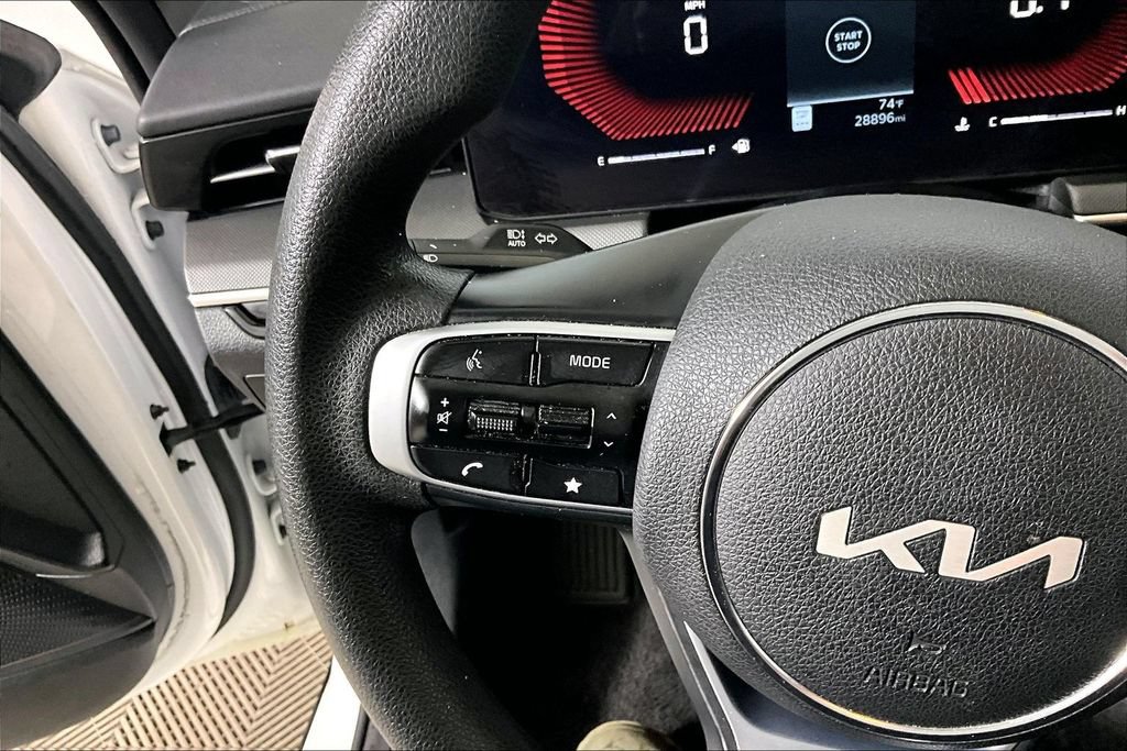 Used 2025 Kia K5 LXS FWD image 14