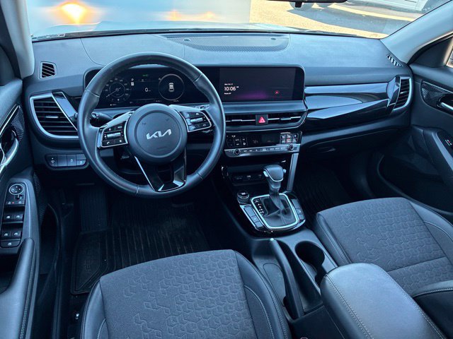 Used 2024 Kia Seltos S FWD image 8