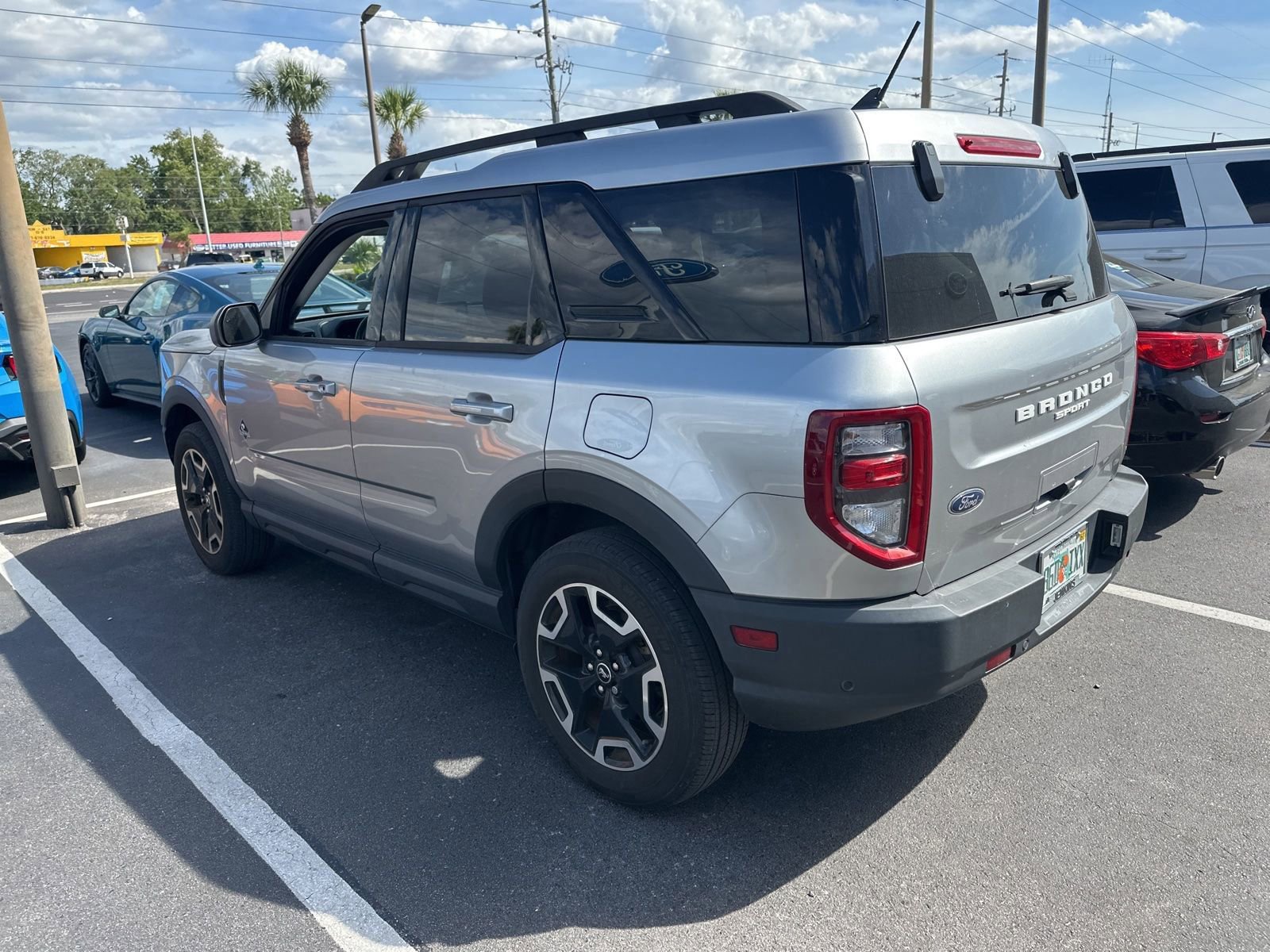 Certified 2023 Ford Bronco Sport Outer Banks AWD/4WD image 3